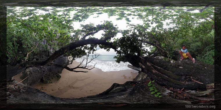 Panography in print mode : Access to the Underground River via the Beach
